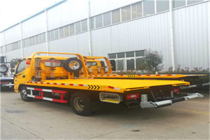 康县附近拖车救援搭电